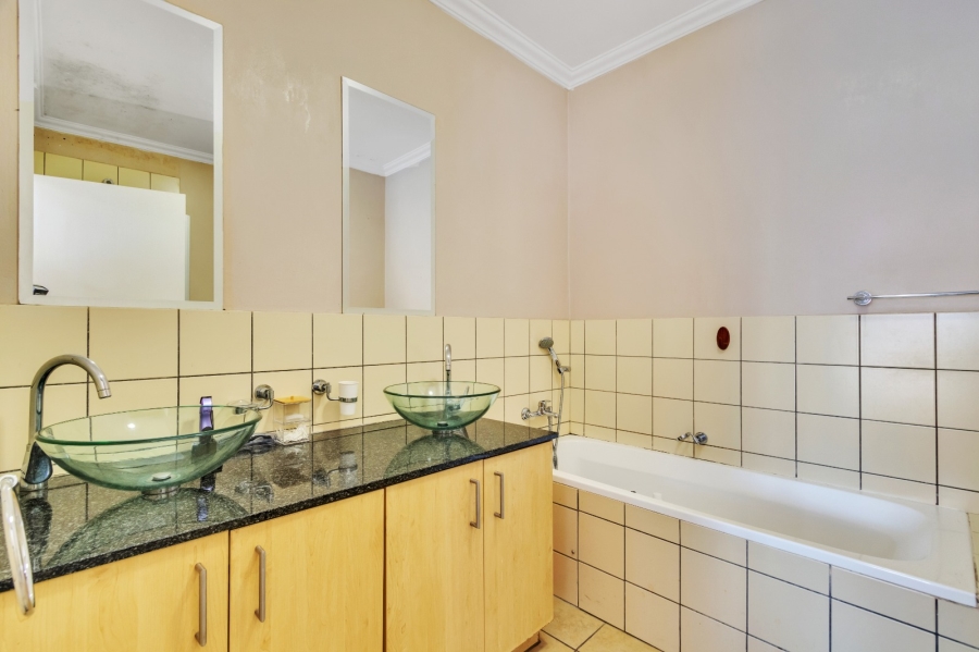 2 Bedroom Property for Sale in Riviera Gauteng