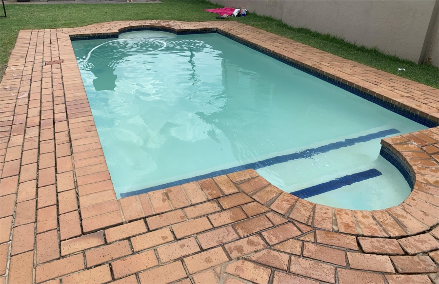 1 Bedroom Property for Sale in Klippoortje Gauteng