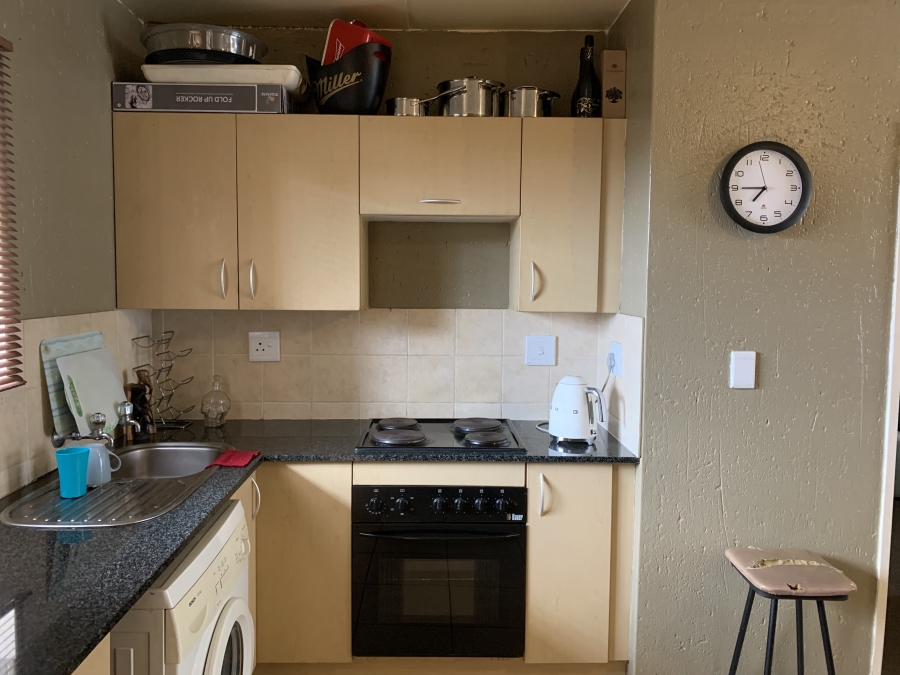 1 Bedroom Property for Sale in Klippoortje Gauteng