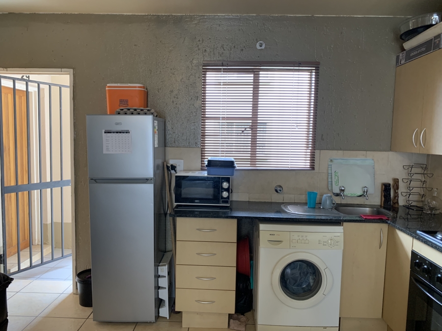 1 Bedroom Property for Sale in Klippoortje Gauteng