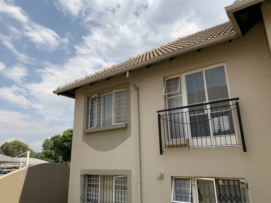 1 Bedroom Property for Sale in Klippoortje Gauteng