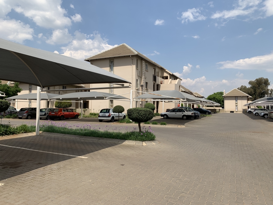1 Bedroom Property for Sale in Klippoortje Gauteng