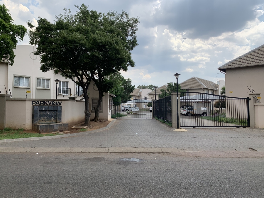 1 Bedroom Property for Sale in Klippoortje Gauteng