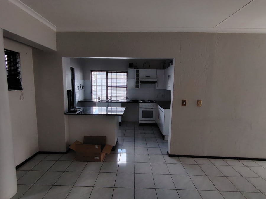 3 Bedroom Property for Sale in Lakefield Gauteng