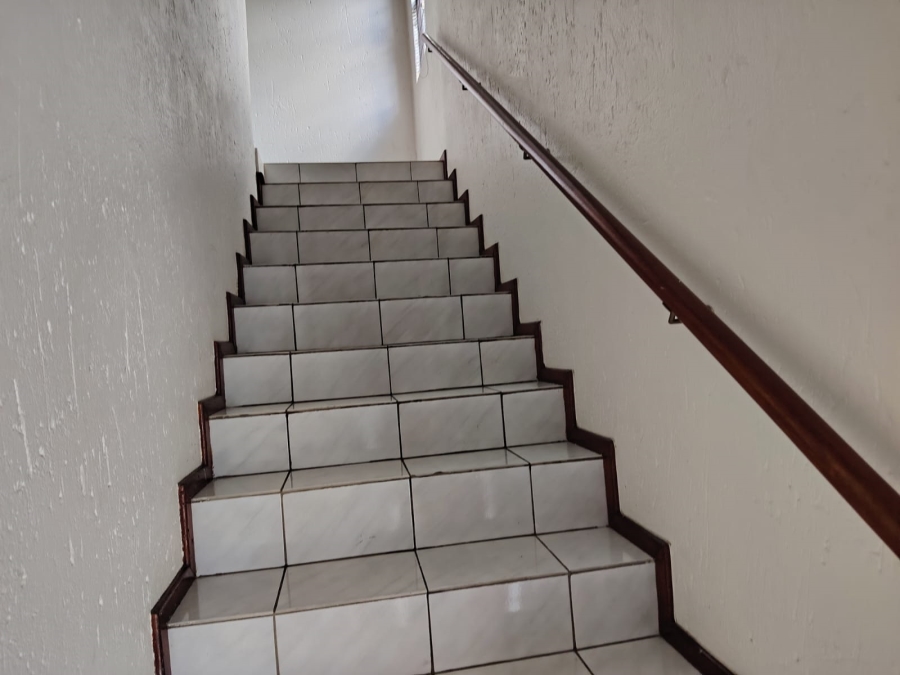 3 Bedroom Property for Sale in Lakefield Gauteng