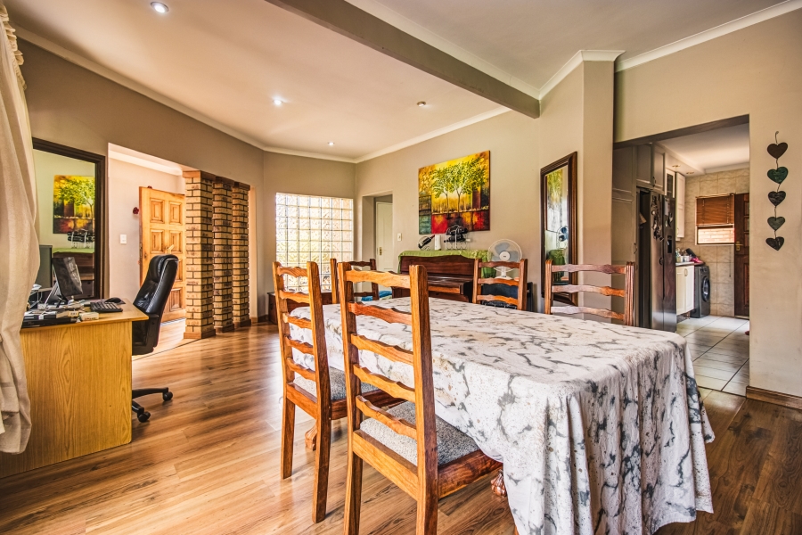 4 Bedroom Property for Sale in Glen Marais Gauteng