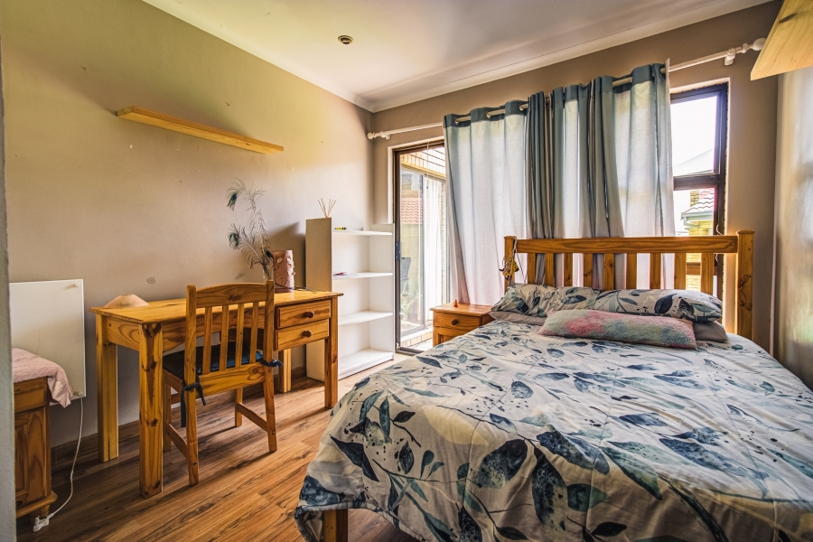 4 Bedroom Property for Sale in Glen Marais Gauteng