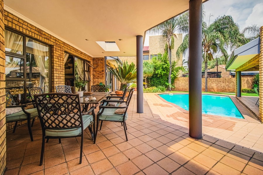 4 Bedroom Property for Sale in Glen Marais Gauteng