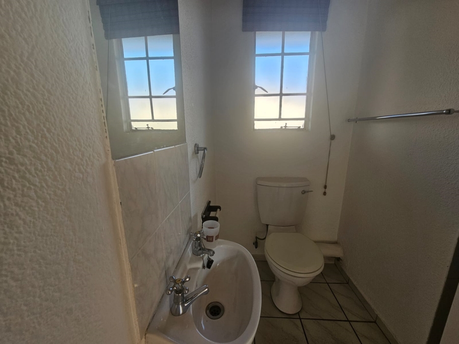 2 Bedroom Property for Sale in Eden Glen Gauteng