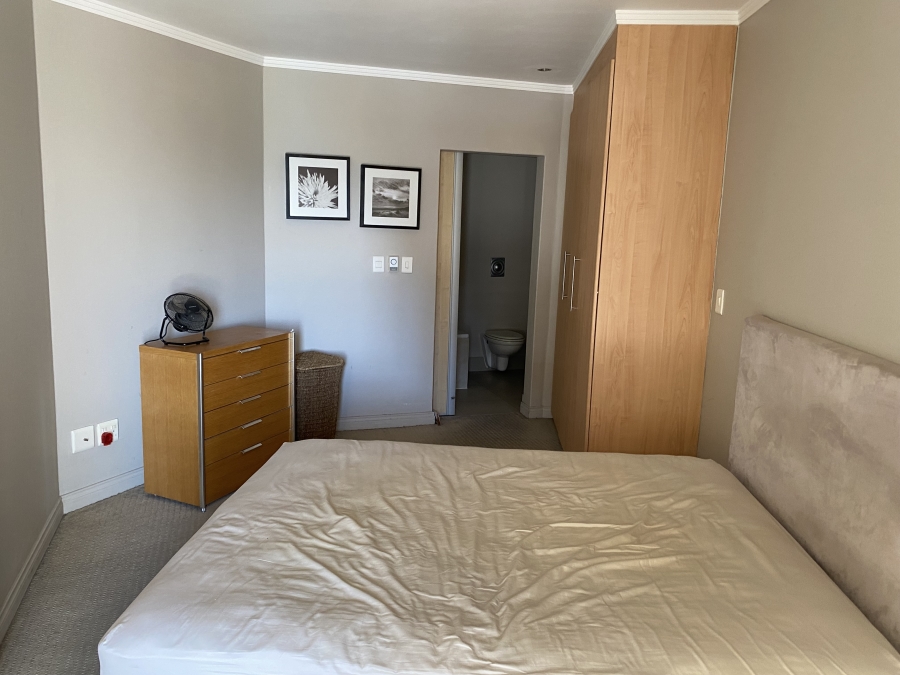 To Let 1 Bedroom Property for Rent in Sandhurst Gauteng