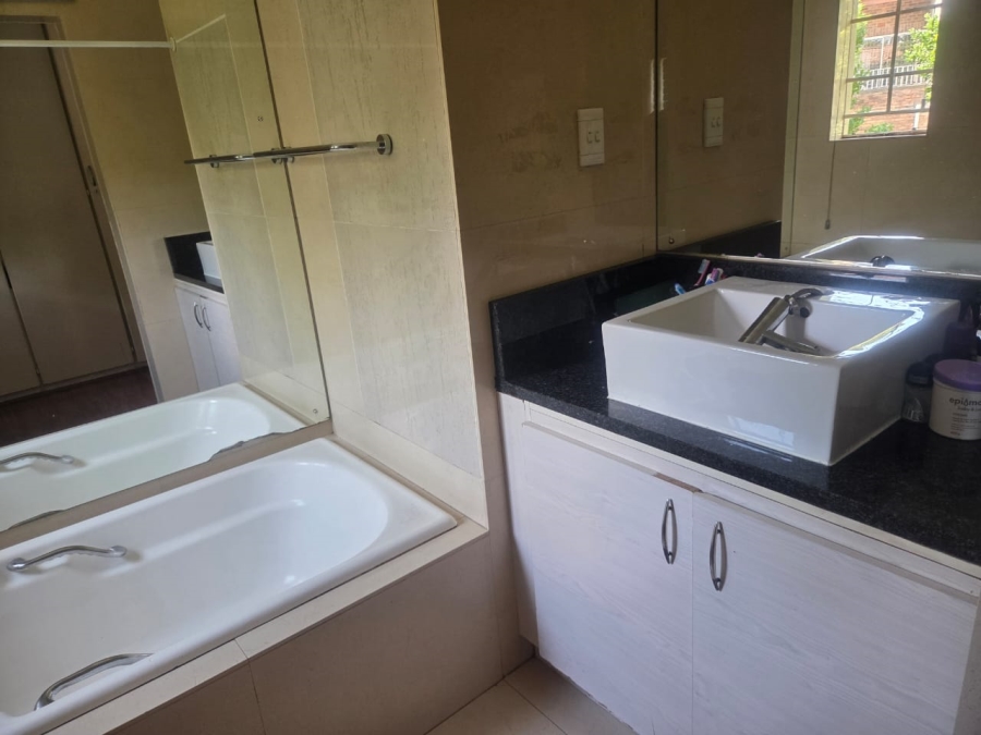 2 Bedroom Property for Sale in Sandown Gauteng