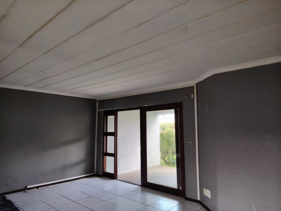 3 Bedroom Property for Sale in Lakefield Gauteng