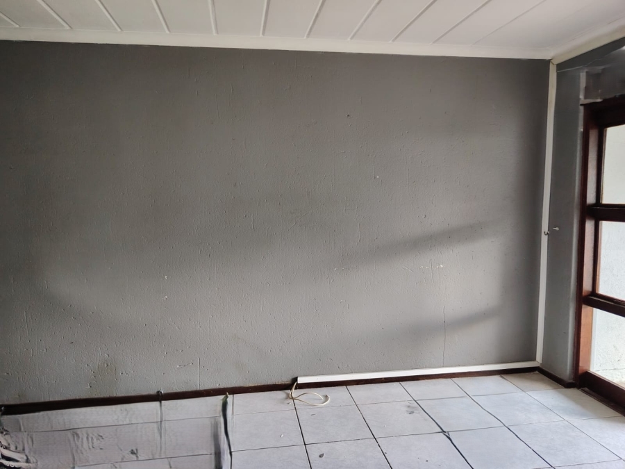 3 Bedroom Property for Sale in Lakefield Gauteng