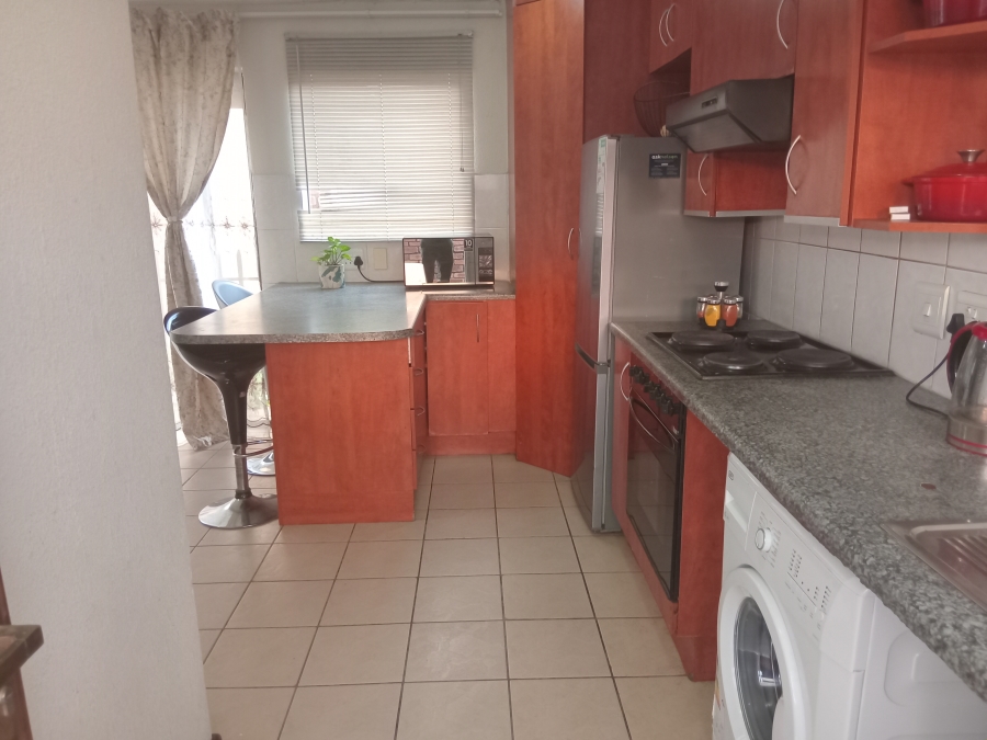 2 Bedroom Property for Sale in Edleen Gauteng