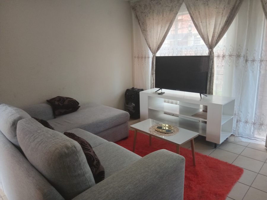 2 Bedroom Property for Sale in Edleen Gauteng