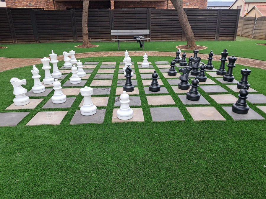 2 Bedroom Property for Sale in Sonneveld Gauteng