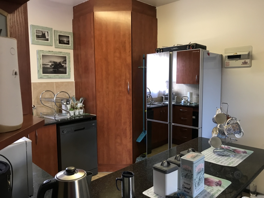 2 Bedroom Property for Sale in Sonneveld Gauteng