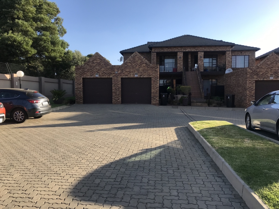 2 Bedroom Property for Sale in Sonneveld Gauteng