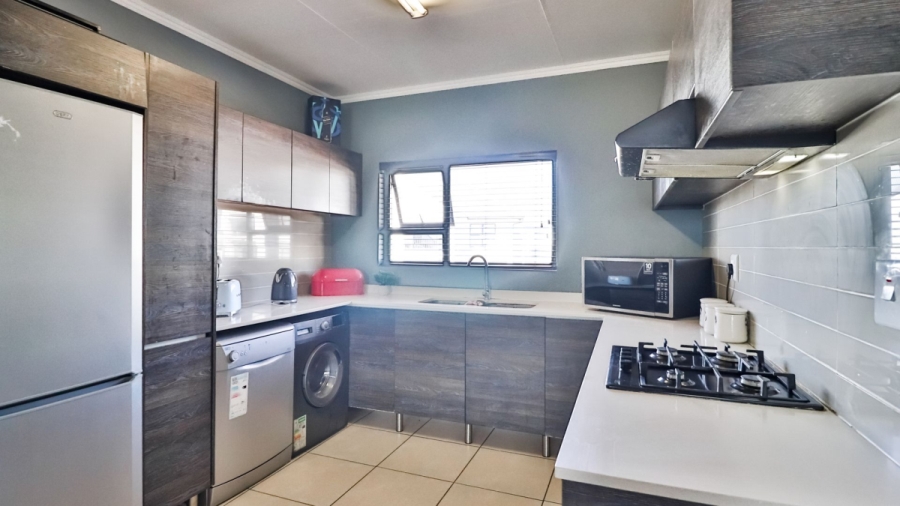 2 Bedroom Property for Sale in Greenstone Hill Gauteng