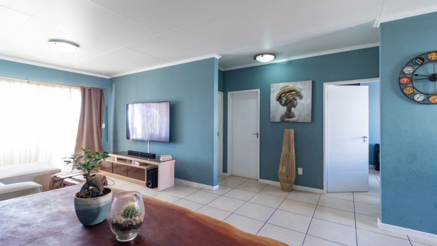 2 Bedroom Property for Sale in Greenstone Hill Gauteng