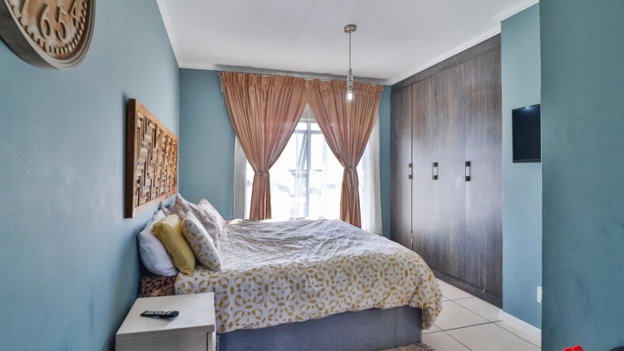 2 Bedroom Property for Sale in Greenstone Hill Gauteng