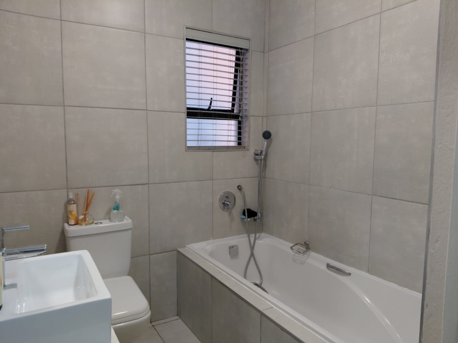 3 Bedroom Property for Sale in Helderwyk Gauteng