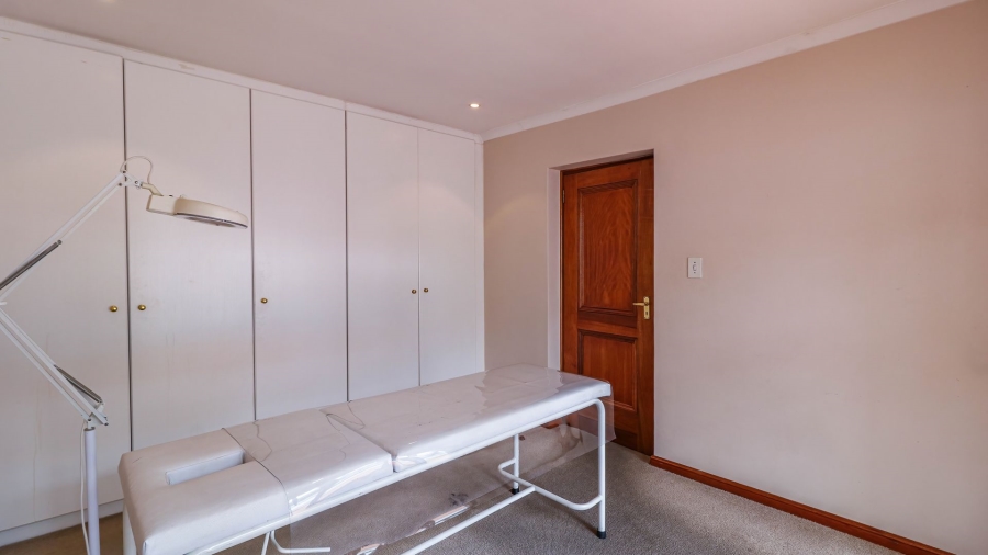 3 Bedroom Property for Sale in Bedfordview Gauteng