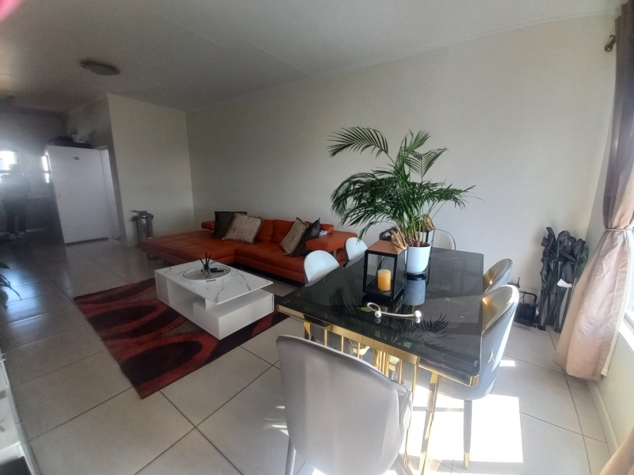2 Bedroom Property for Sale in Greenstone Hill Gauteng