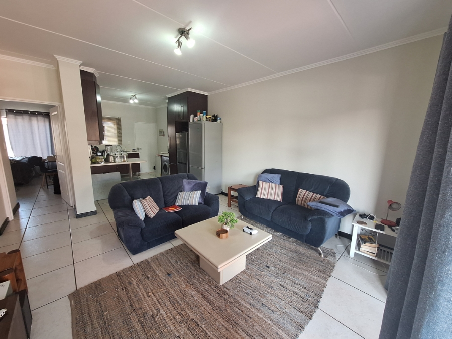 2 Bedroom Property for Sale in Greenstone Hill Gauteng