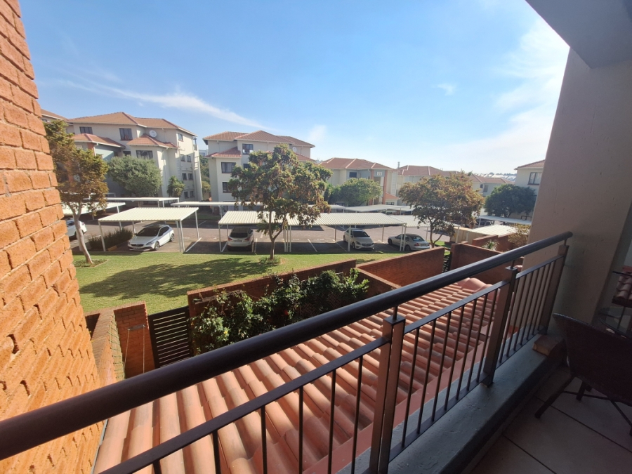 2 Bedroom Property for Sale in Greenstone Hill Gauteng