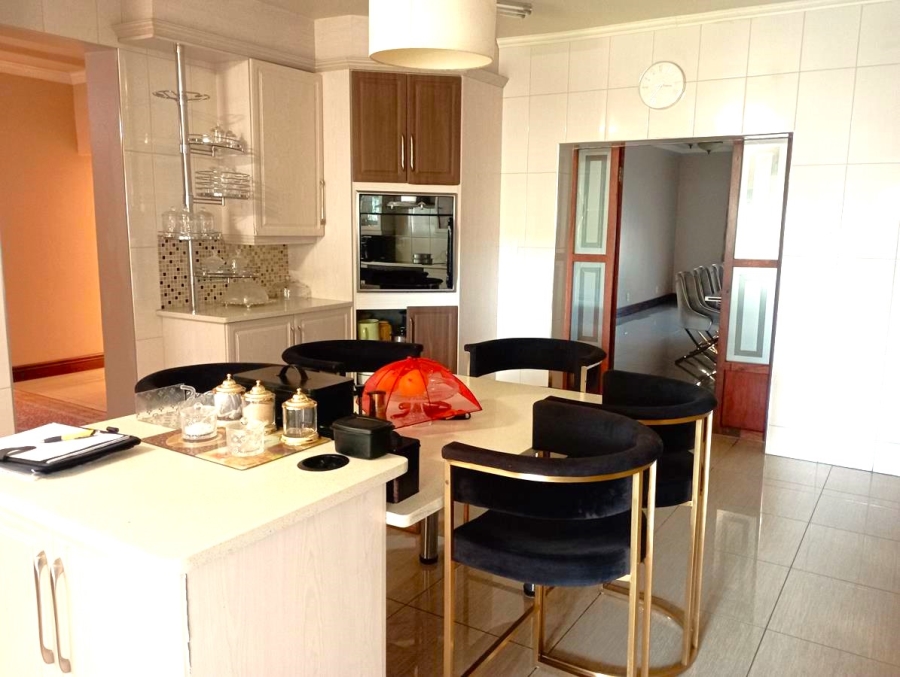 3 Bedroom Property for Sale in Robertsham Gauteng