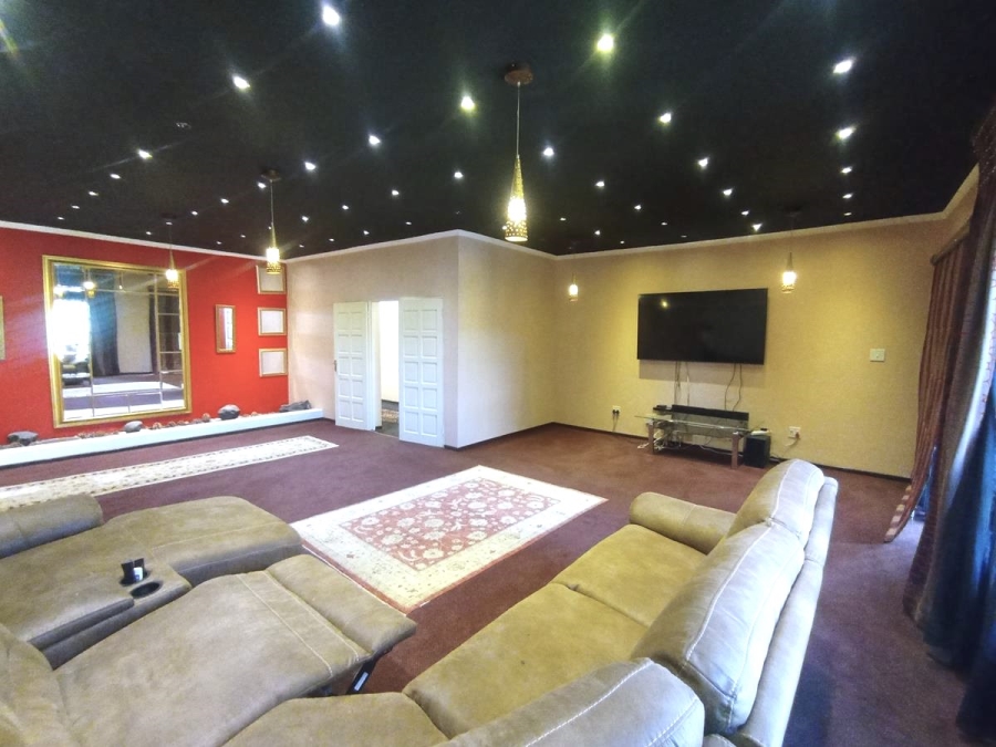 3 Bedroom Property for Sale in Robertsham Gauteng