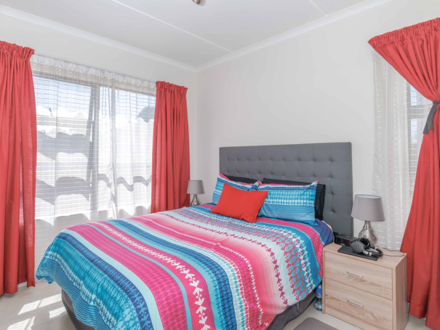 2 Bedroom Property for Sale in Founders Hill Gauteng