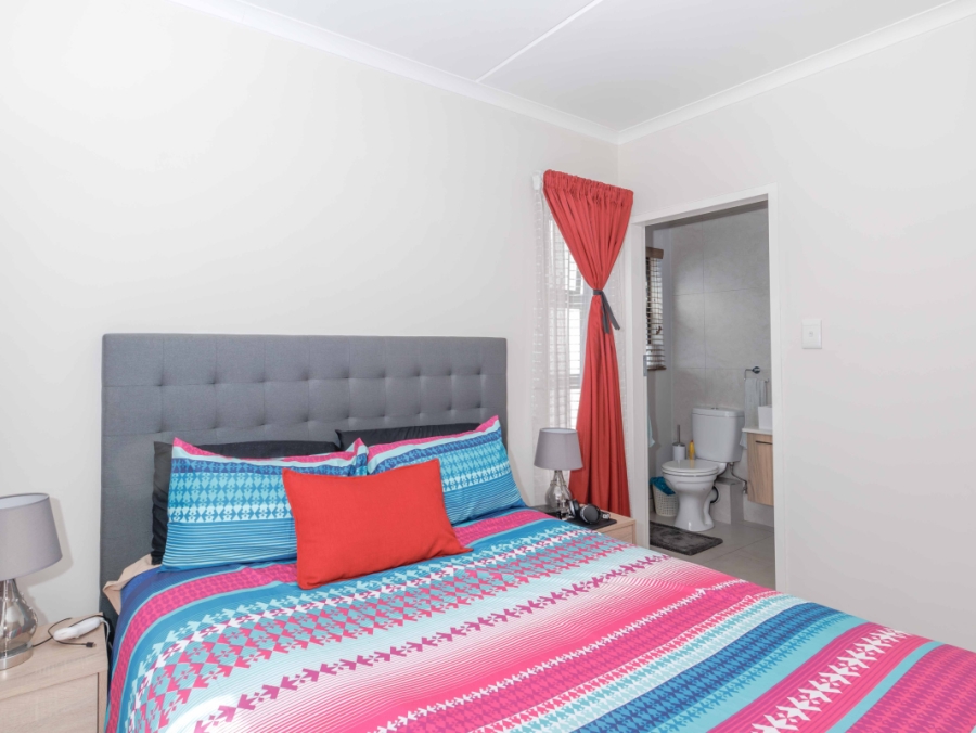2 Bedroom Property for Sale in Founders Hill Gauteng