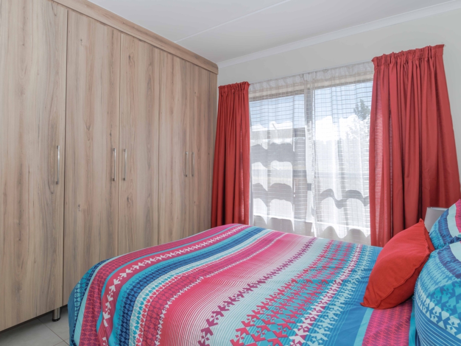 2 Bedroom Property for Sale in Founders Hill Gauteng