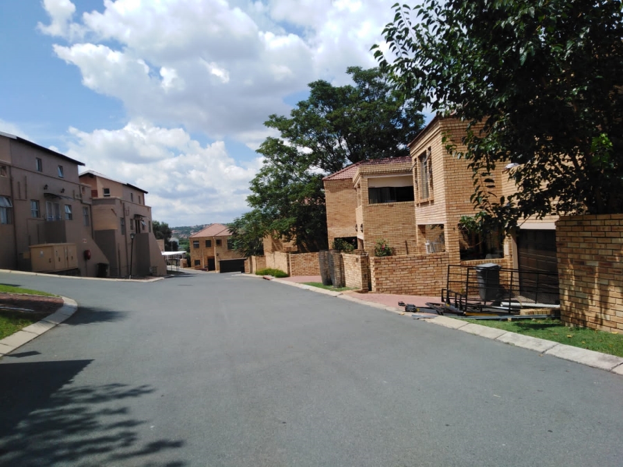 2 Bedroom Property for Sale in Noordhang Gauteng
