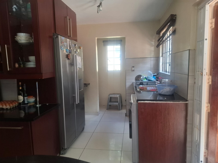 5 Bedroom Property for Sale in Buccleuch Gauteng