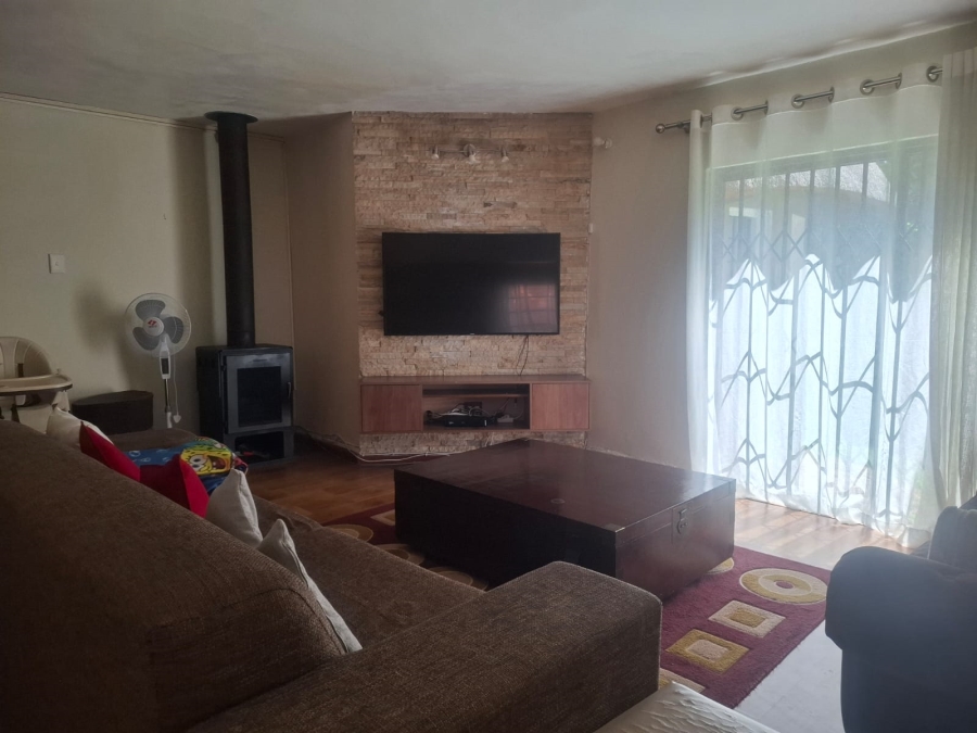 5 Bedroom Property for Sale in Buccleuch Gauteng