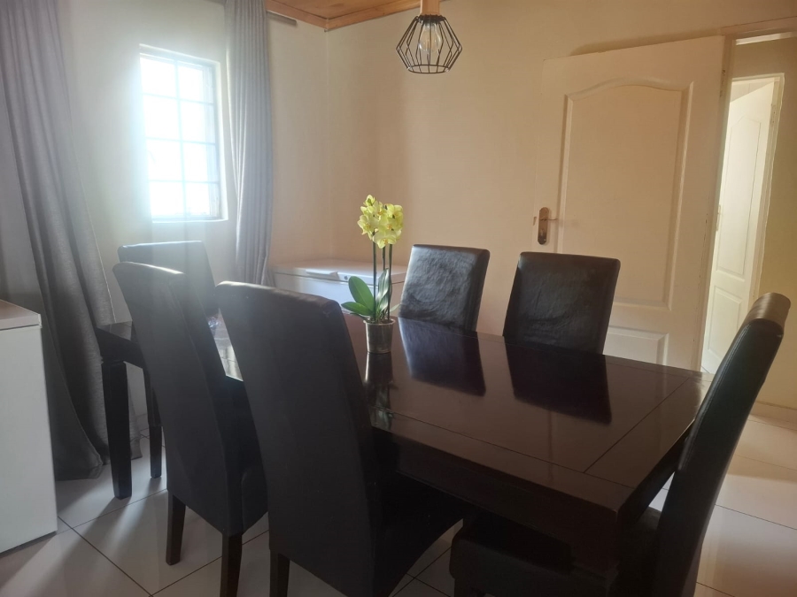 5 Bedroom Property for Sale in Buccleuch Gauteng