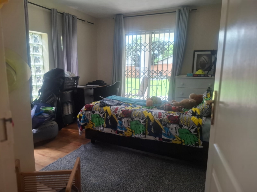 5 Bedroom Property for Sale in Buccleuch Gauteng