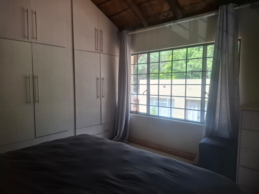5 Bedroom Property for Sale in Buccleuch Gauteng
