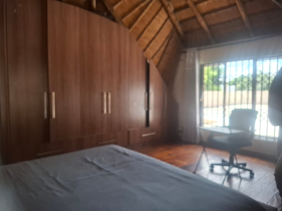 5 Bedroom Property for Sale in Buccleuch Gauteng