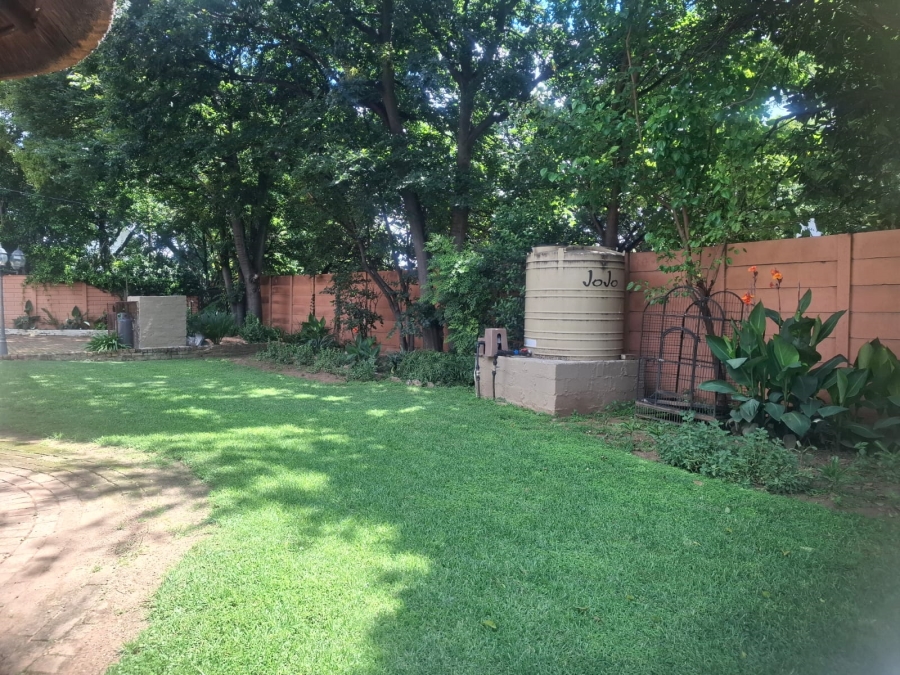 5 Bedroom Property for Sale in Buccleuch Gauteng