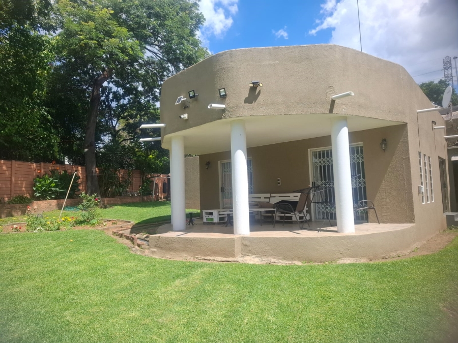 5 Bedroom Property for Sale in Buccleuch Gauteng