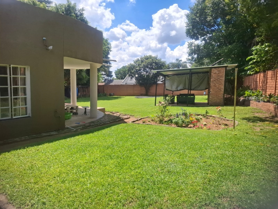 5 Bedroom Property for Sale in Buccleuch Gauteng