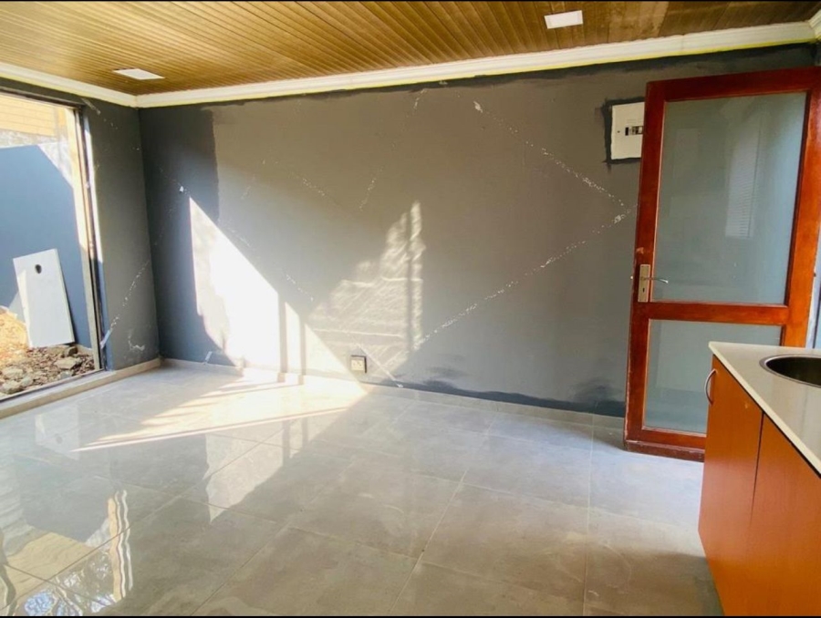 4 Bedroom Property for Sale in Lombardy East Gauteng