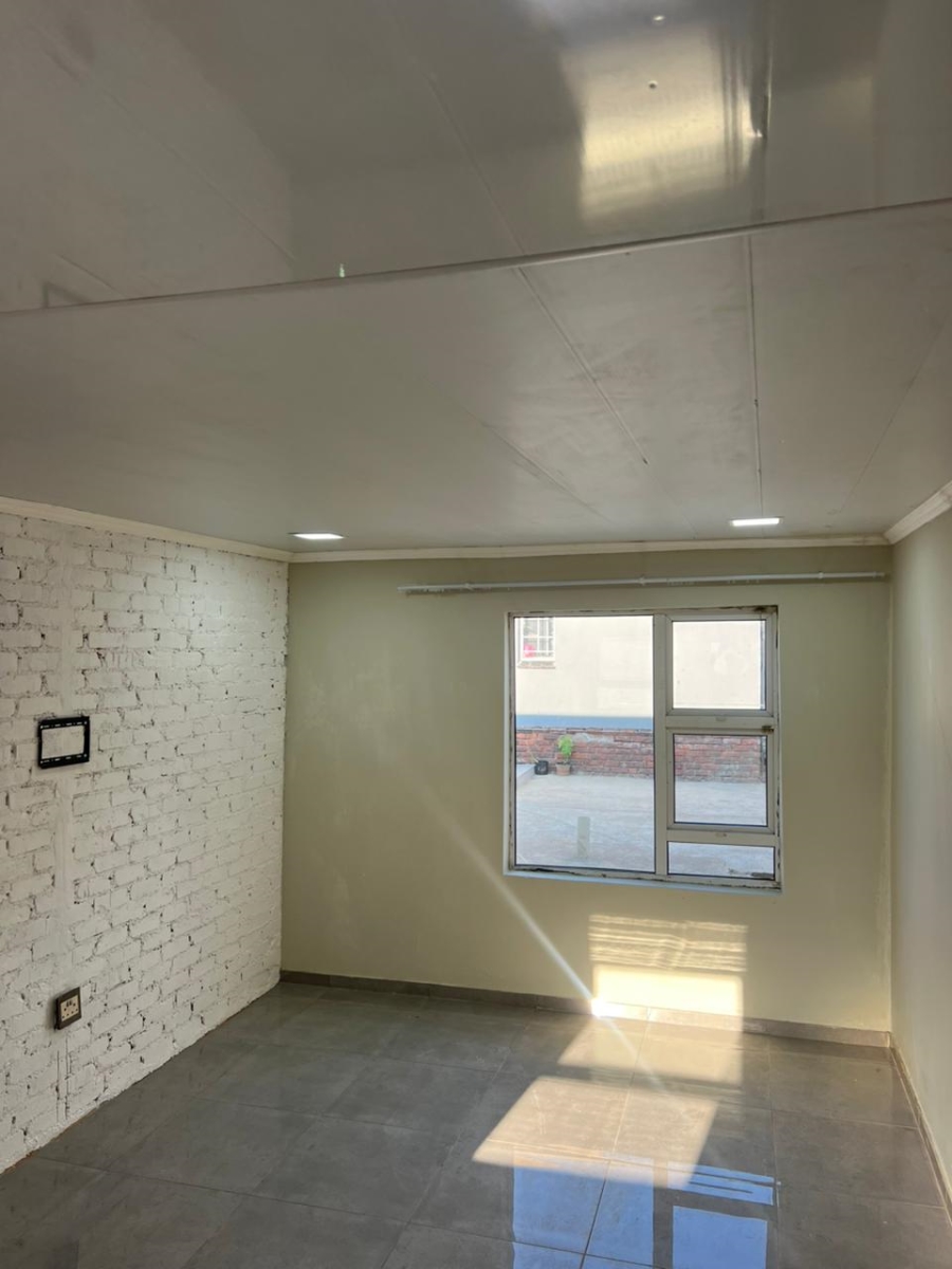 4 Bedroom Property for Sale in Lombardy East Gauteng