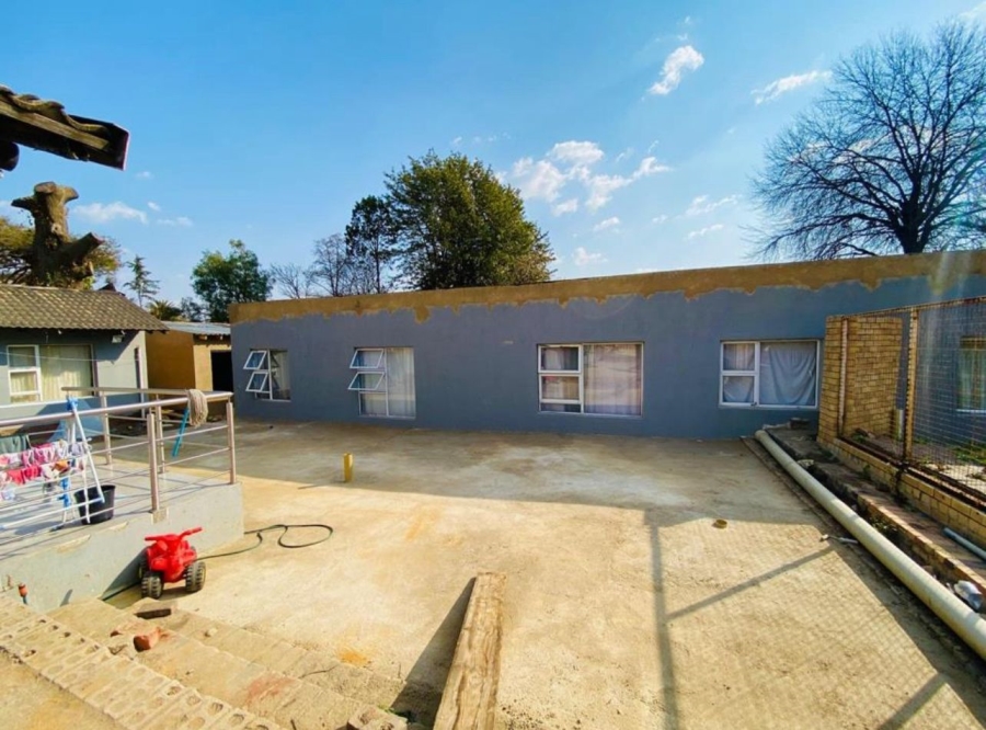 4 Bedroom Property for Sale in Lombardy East Gauteng
