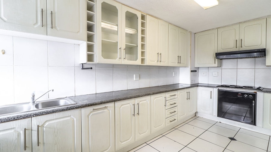 3 Bedroom Property for Sale in Bruma Gauteng