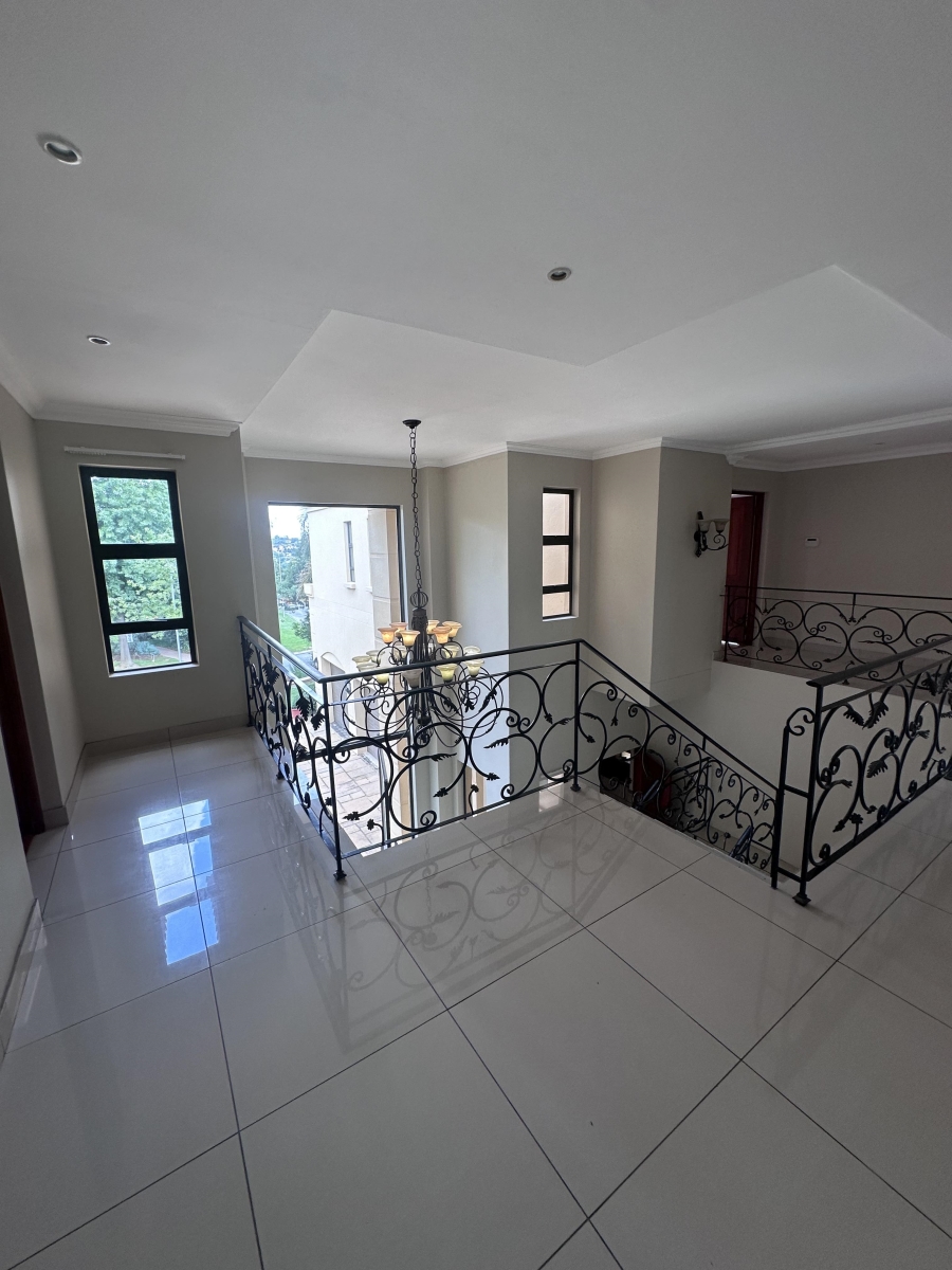 5 Bedroom Property for Sale in Kyalami Gauteng